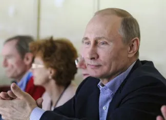 Олимпиада: Президент России снова приехал поболеть за российских хоккеистов