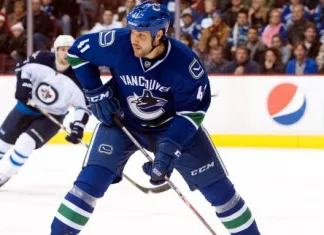 НХЛ: Защитник «Ванкувера» из-за травмы может завершить карьеру