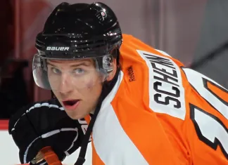 НХЛ: Канадский нападающий продлил контракт с «Филадельфией»