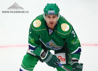 КХЛ: «Салават Юлаев» подписал новый контракт с защитником