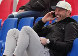 Легендарный российский хоккеист посетил футбол в Минске
