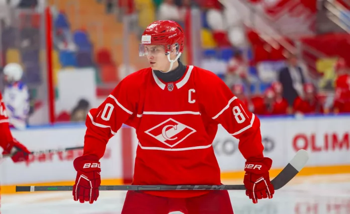 Иван Гаврилов набрал 25-й балл в регулярном сезоне МХЛ