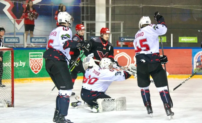 Беларусь U18 уничтожила «Соболь», «Ястребы» проиграли «Прогрессу» — результаты матчей 1/4 финала плей-офф высшей лиги