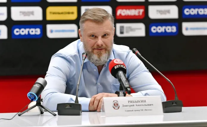Дмитрий Рябыкин покидает пост главного тренера «Витязя»