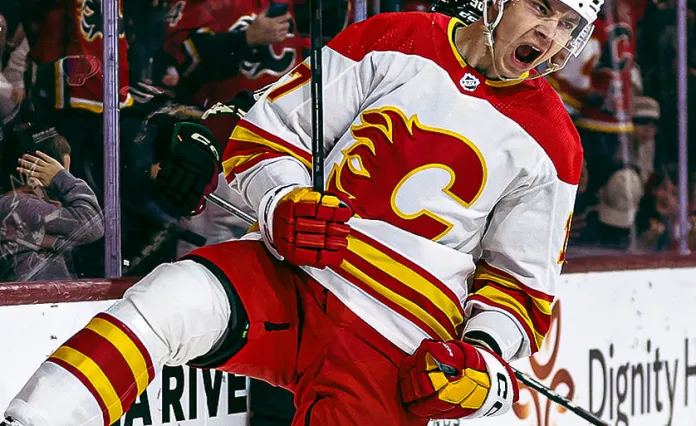 Егору Шаранговичу осталось 8 игр, чтобы успеть побить два «вечных» белорусских рекорда в НХЛ