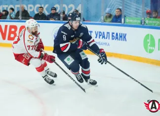 «Металлург» обыграл в гостях «Автомобилист» и вышел вперед в полуфинальной серии КХЛ