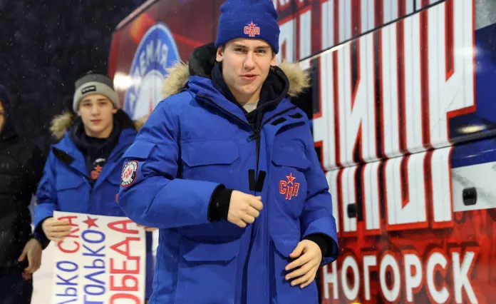 16-летний белорусский защитник подписал контракт с системой СКА