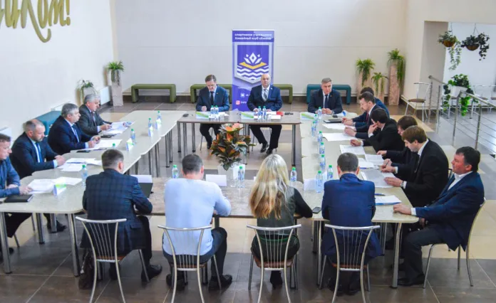 Состоялся Координационный совет по развитию хоккея в Новополоцке с участием руководства города