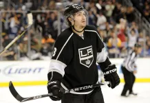 НХЛ: Защитник сборной Канады согласовал с «Лос-Анджелесом» шикарный контракт