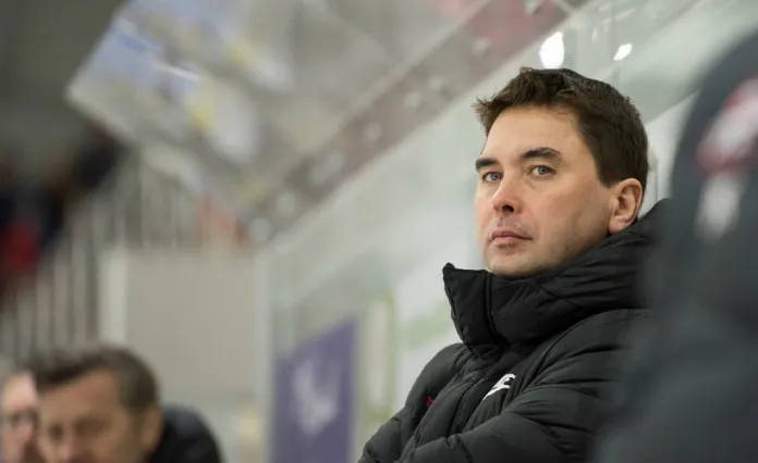 Экс-игрок сборной Беларуси подал в отставку с поста главного тренера сборной Украины