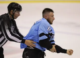 Хоккеисты минского «Динамо» итожат победный матч с «Авангардом»