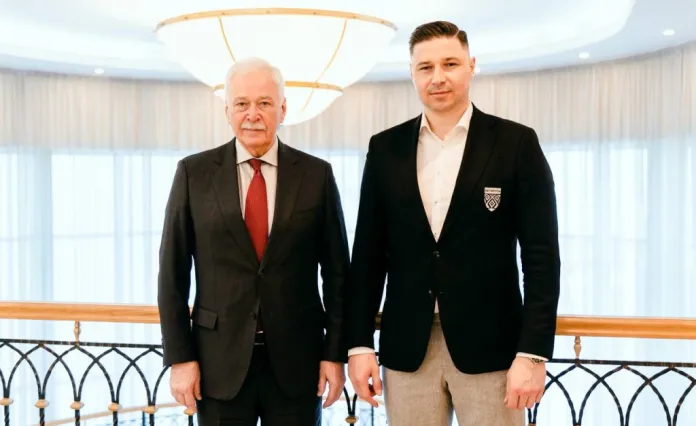 Председатель ФХБ встретился с Послом России в Беларуси Борисом Грызловым