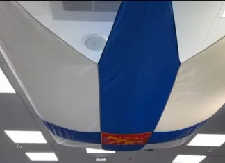 В раздевалке сборной Финляндии вывесили «военный флаг»