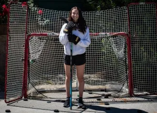 Клуб WHL задрафтовал 15-летнюю девушку