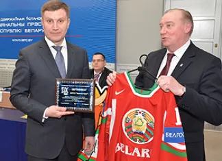 Представлен дизайн формы хоккейной сборной Беларуси на чемпионатах мира 2013 и 2014 годов