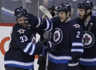 НХЛ: «Виннипег» в овертайме дожал «Торонто»