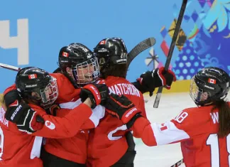 Олимпиада: Канадские хоккеистки победили американок и стали первыми в группе