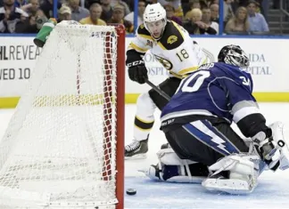 НХЛ: «Тампа-Бэй» по буллитам уступила «Бостону» 