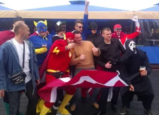 ЧМ-2014: Болельщики сборной Латвии перед матчем с США нарядились в костюмы американских супергероев 