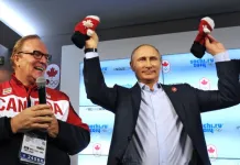 Путин вернул советскому хоккеисту золотую олимпийскую медаль
