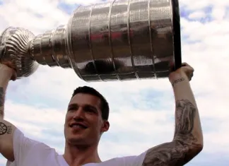 НХЛ: Капитан «Эдмонтона» принял участие в гей-параде