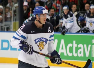 НХЛ: Форвард сборной Финляндии перешел в 