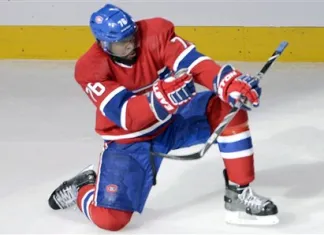НХЛ: Канадский защитник получил внушительный контракт от 