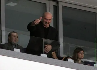 Александру Лукашенко провели операцию на колене из-за хоккейной травмы