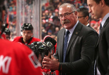 В НХЛ произошла первая тренерская отставка