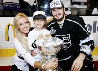 НХЛ: Жена российского хоккеиста рассказала подробности о своем избиении