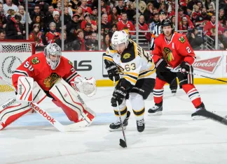 НХЛ: «Бостон» в гостях отгрузил шесть шайб «Чикаго»
