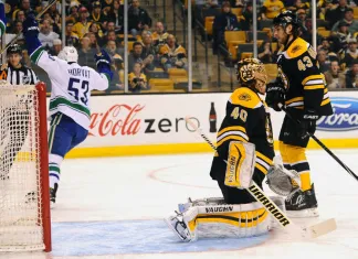 НХЛ: Вдохновенная игра Лэка помогла «Ванкуверу» одолеть «Бостон»