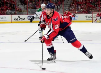 НХЛ: Шайба Кузнецова не спасла «Вашингтон» от поражения 