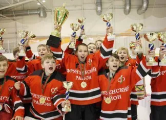 Детский хоккей: В младшей возрастной группе победителем стала команда «Беркут» 