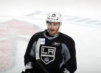 НХЛ: «Лос-Анджелес» заблокировал контракт российского игрока