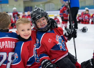 Хоккей для ребенка: плюсы, минусы, рекомендации