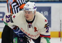КХЛ: Украинский форвард продолжит карьеру в «Куньлуне»