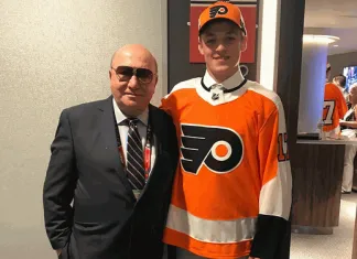 Отец Максима Сушко: Сыну нужно закрепиться в НХЛ