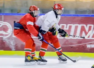 Блог о юношеской сборной: Жесткие правила на турнире, получение аттестатов в школе, последний лед