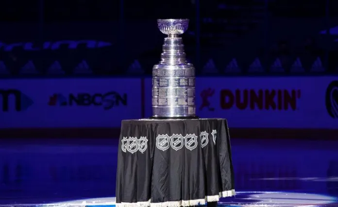 НХЛ не разрешила привозить Кубок Стэнли в Беларусь