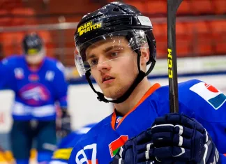 Оршанский «Локомотив» продлил контракты с семью хоккеистами