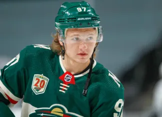 Российская звезда НХЛ находится в розыске за покупку военного билета