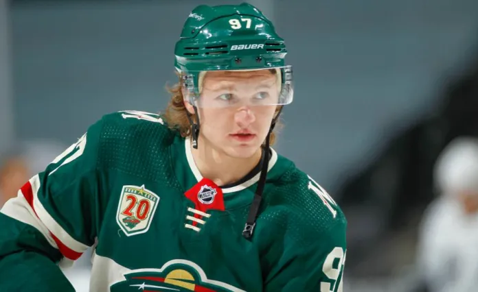Российская звезда НХЛ находится в розыске за покупку военного билета
