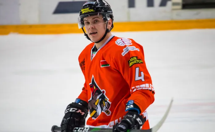 Двукратный чемпион Беларуси остался без работы в ВХЛ