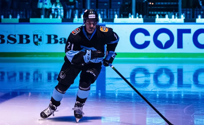 Джозеф Душак: Все мечтают попасть в НХЛ, но у КХЛ тоже высокий уровень