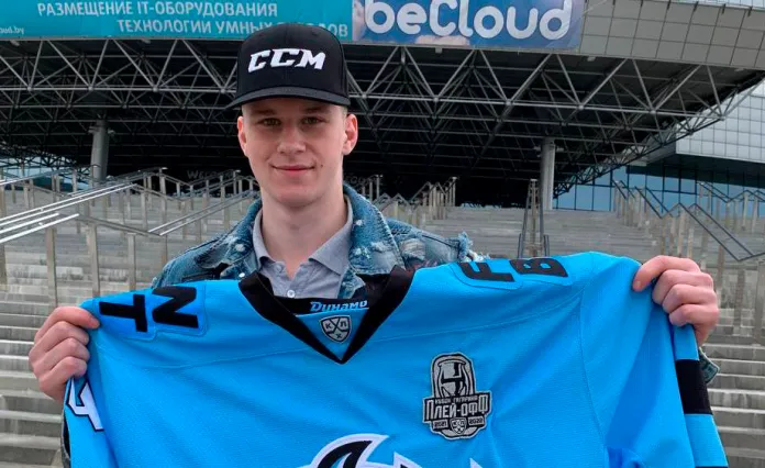18-летний белорусский форвард набрал первое очко в КХЛ