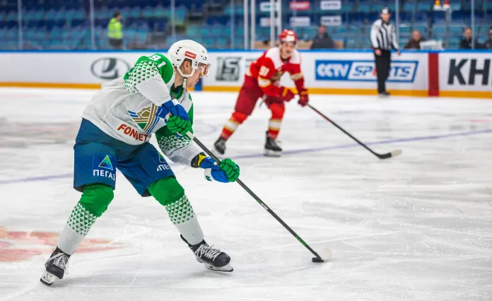 Иван Дроздов вышел на второе место в КХЛ по победным голам