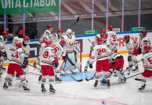 Раздевалка белорусской «молодежки» после первой победы на Кубке Будущего