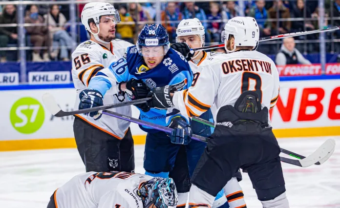 Оксентюк оформил дебютную шайбу и остальные результаты КХЛ за 23 ноября