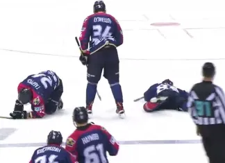Два хоккеиста жлобинского «Металлурга» получили травмы после столкновения друг с другом